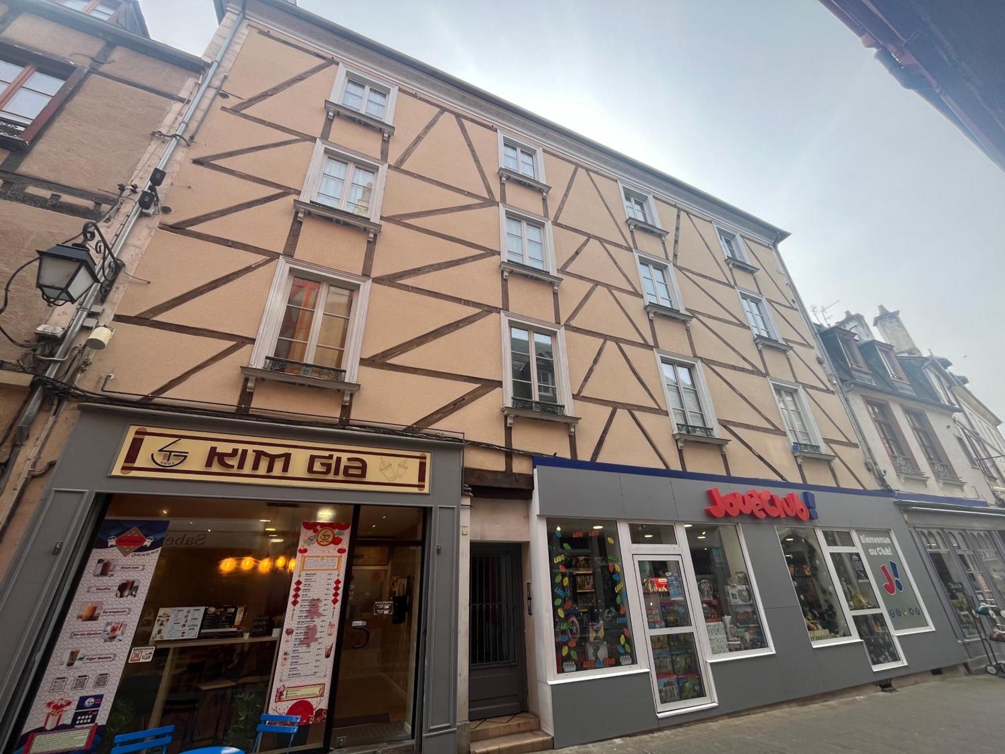 L'Atypique Mirebeau - T3 Duplex - Centre Historique Apartman Bourges Kültér fotó
